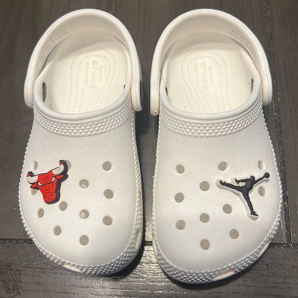 8c Toddler Crocs
